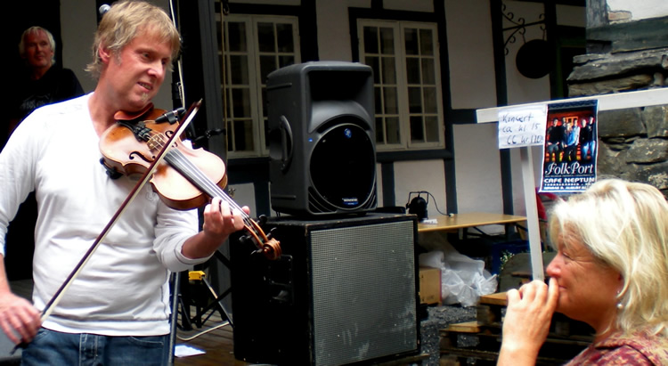 FolkPort Live
