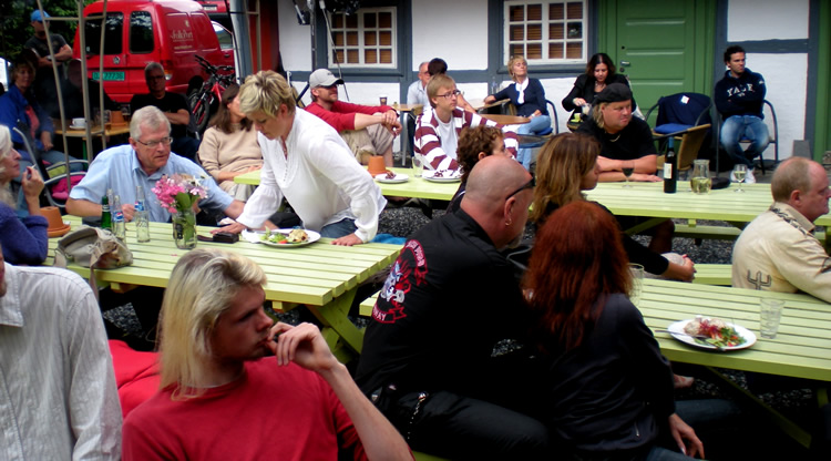 FolkPort Live