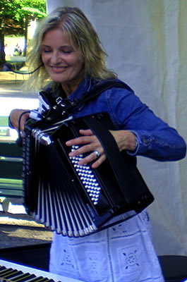 FolkPort Live