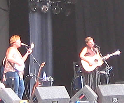 Julie Matthews & Chris While